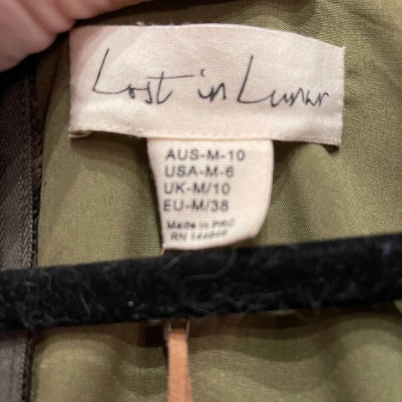 PRICE DROP ⬇️⬇️⬇️Beautiful !!!! Lost in Lunar. ‘Calli’ pantsuit. - Picture 9 of 9